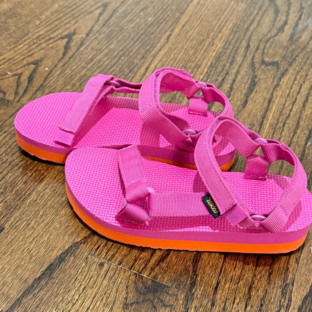 TEVA Pink Platform Girls Sandals - Picture 6 of 6